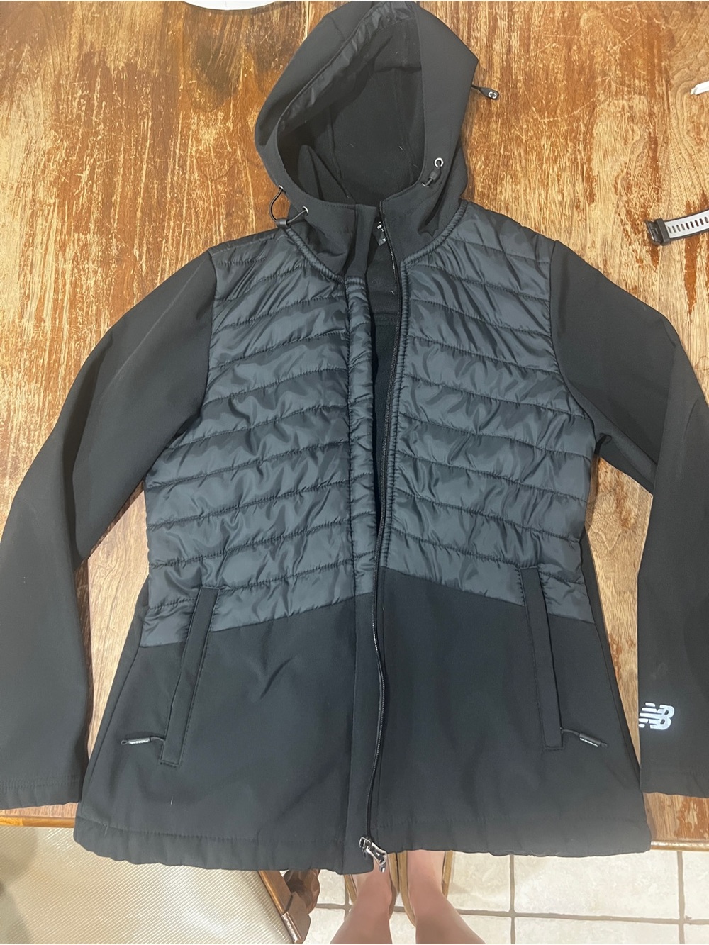 New Balance Women’s Black Quilted Hooded Hybrid Jacket